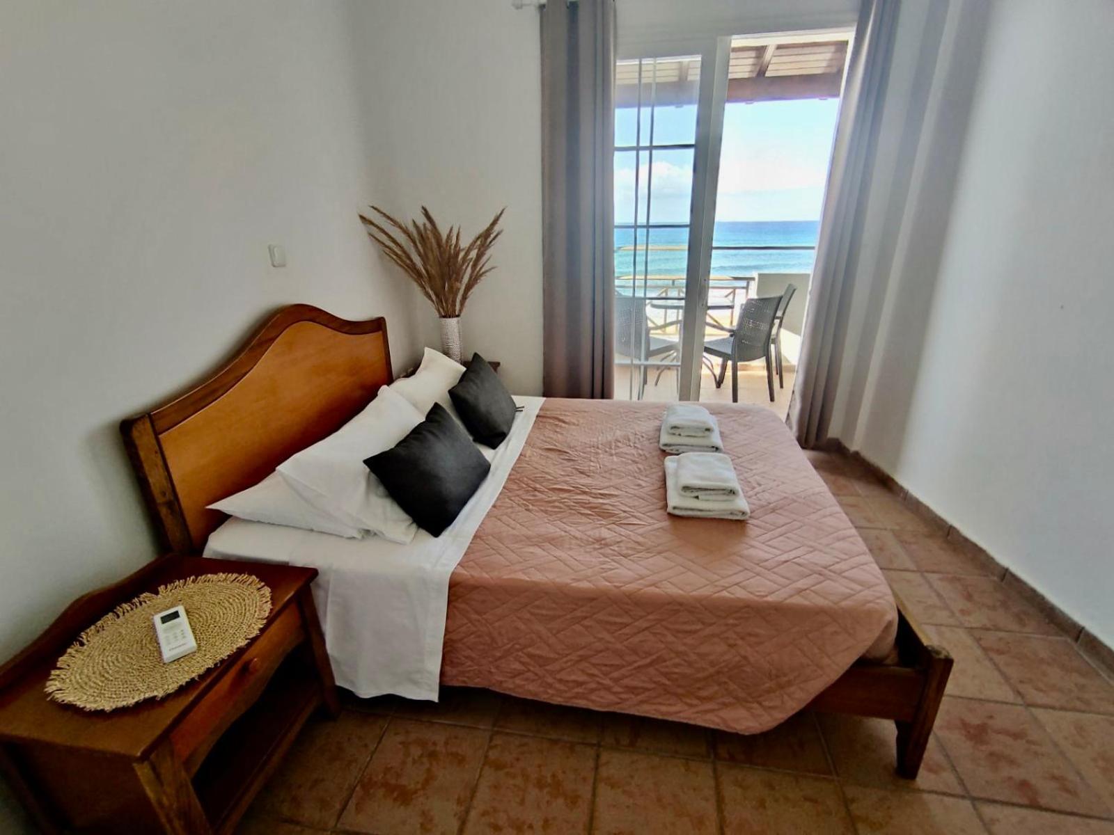 Nereides Apartments Ájos Górdios Eksteriør bilde